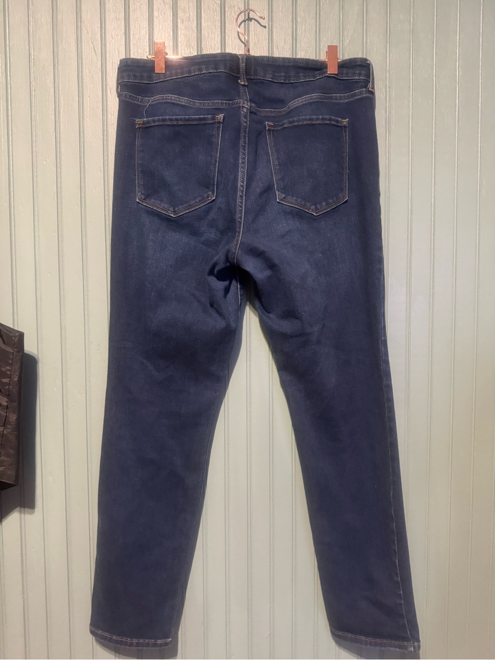 Old Navy Indigo Straight-Leg Women’s Jeans - Picture 3 of 4